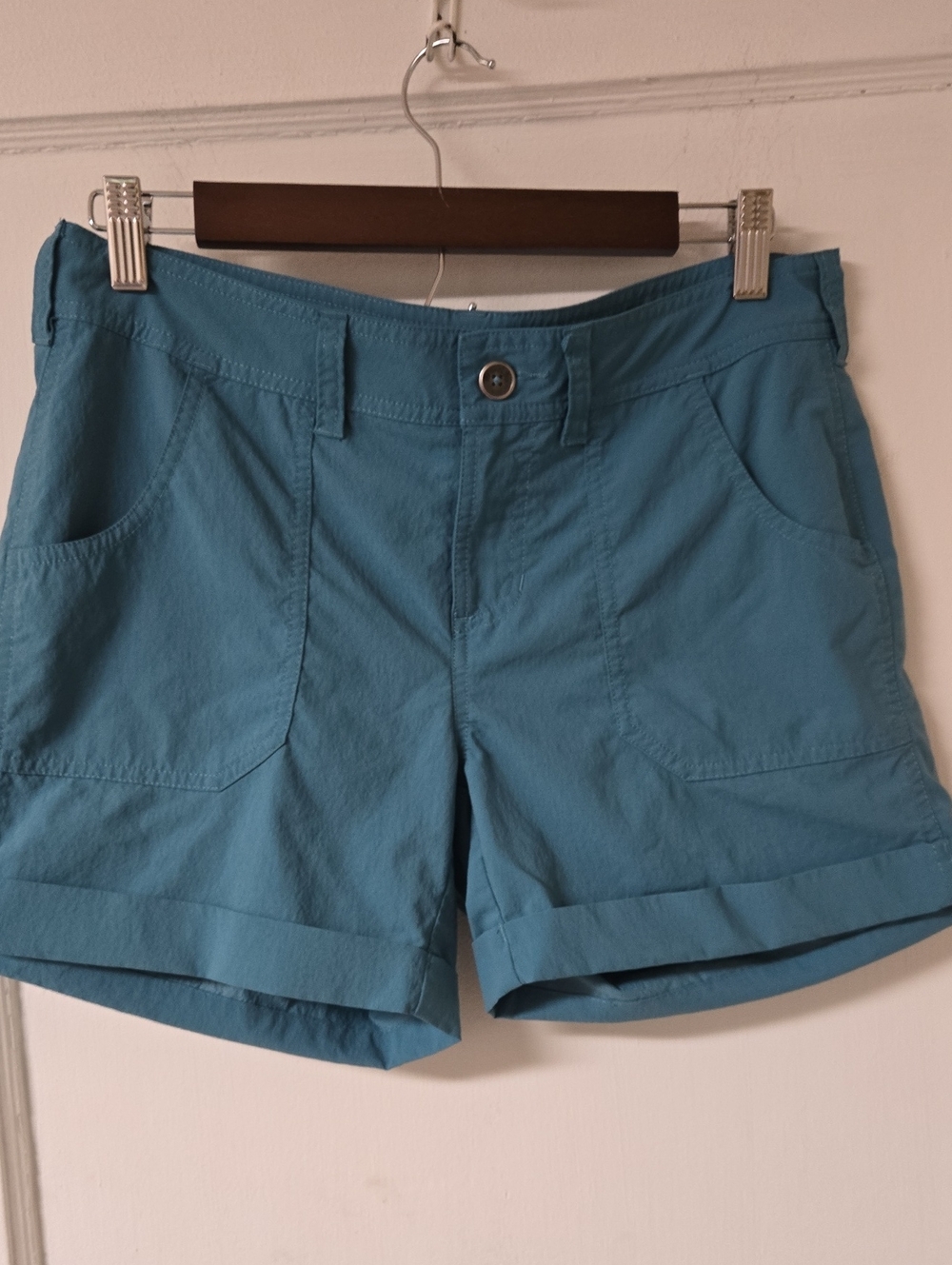 The North Face Teal Women's Cuffed Shorts 6